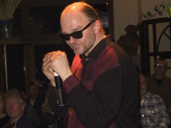 Mit der Sascha Klaar Show im 'Walsumer Brauhaus Urfels' in Duisburg, 21.03.02 - Foto: Evelin Knaack